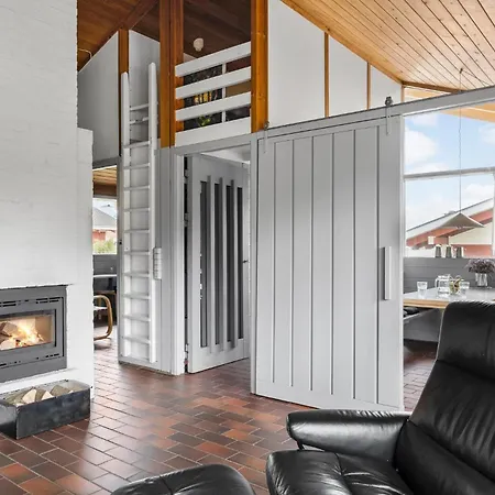 Holiday home In With Kitchen *